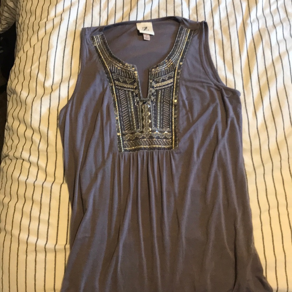 Lavender tank top with detail